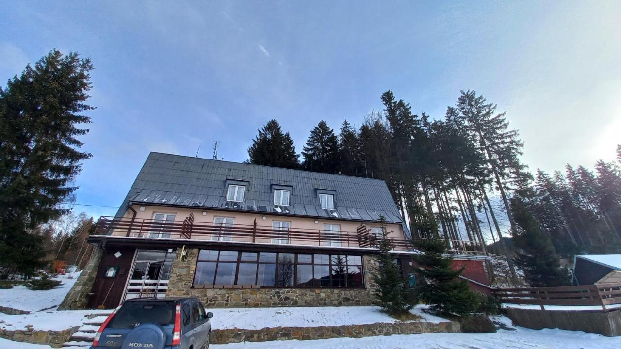 Veghouse - Penzion U Plaze Horní Bečva Exterior foto
